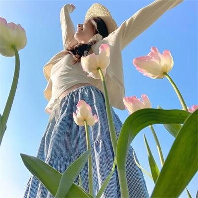 鲜花盛开的村庄